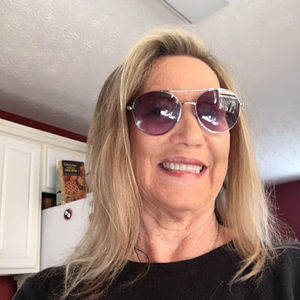 Meet your Posher, Linda